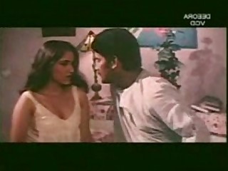 সেলিব্রিটি ভারতীয় চুম্বন স্ট্রিপটিজ